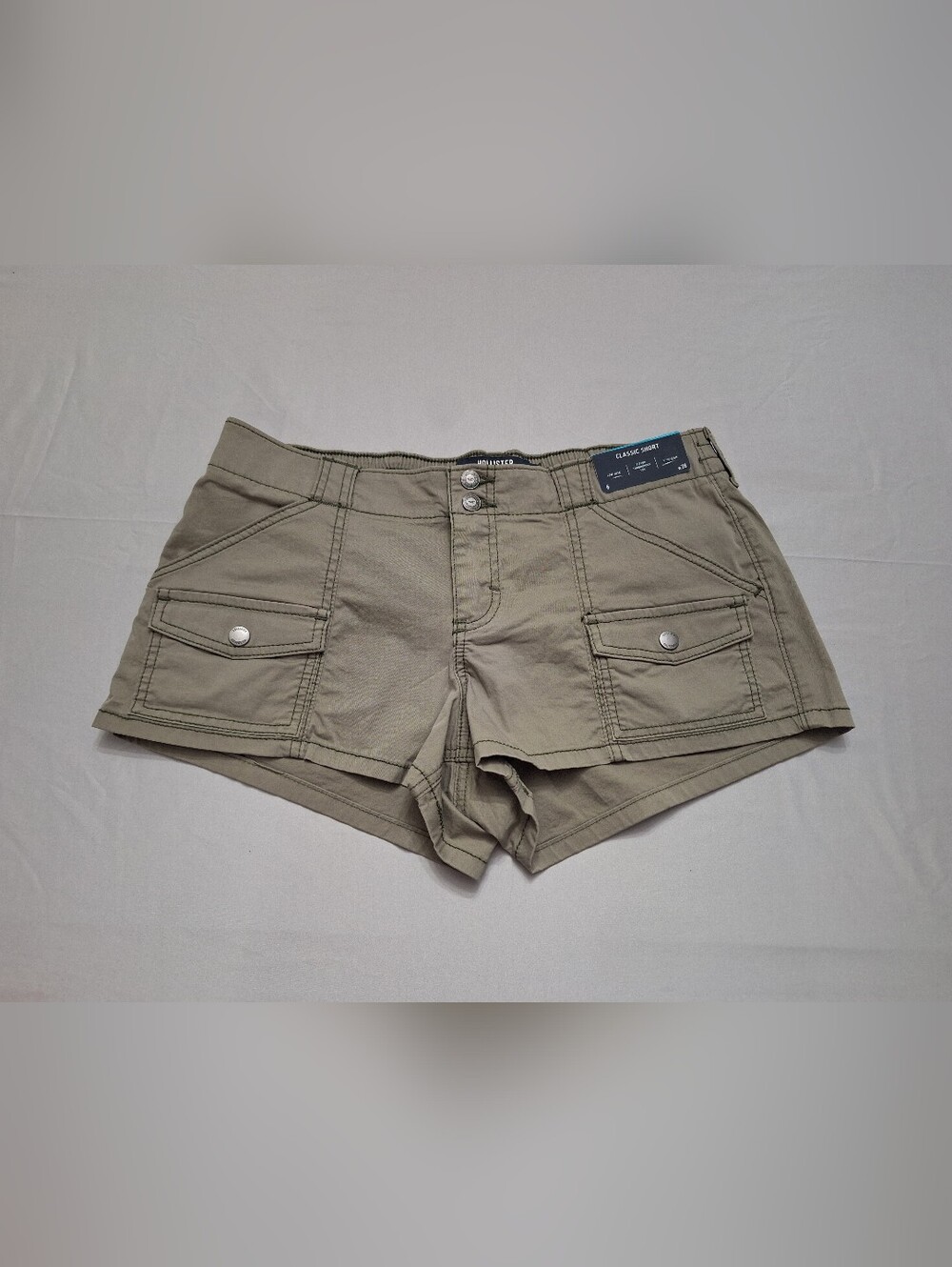 Hollister Olive Khaki Y2K Classic Low-Rise Utility Cargo Micro Shorts, 28, NWT